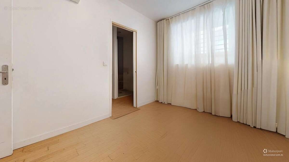 11RuedelaFontaineBedroomDefurnished 1 - Appartement à SAINT-CYPRIEN