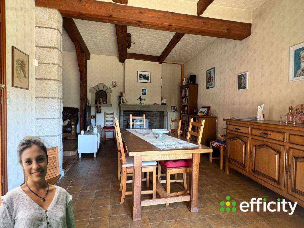 Maison à SURY-LE-COMTAL