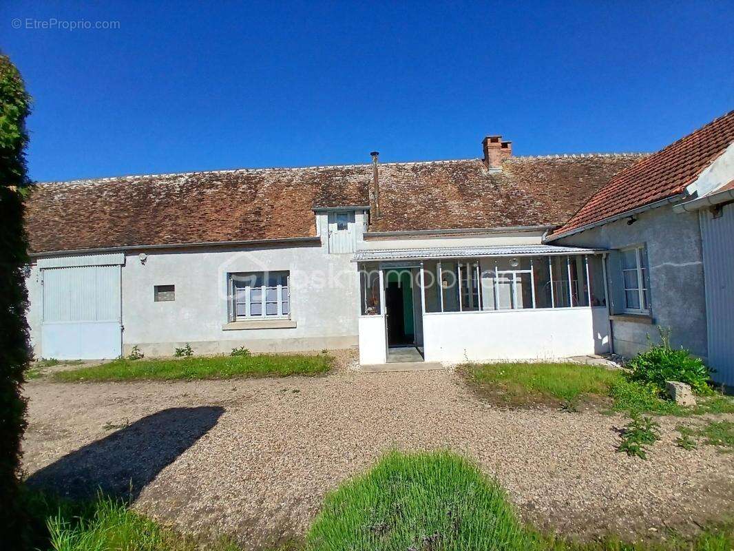 Maison à SAINT-BENOIT-SUR-LOIRE