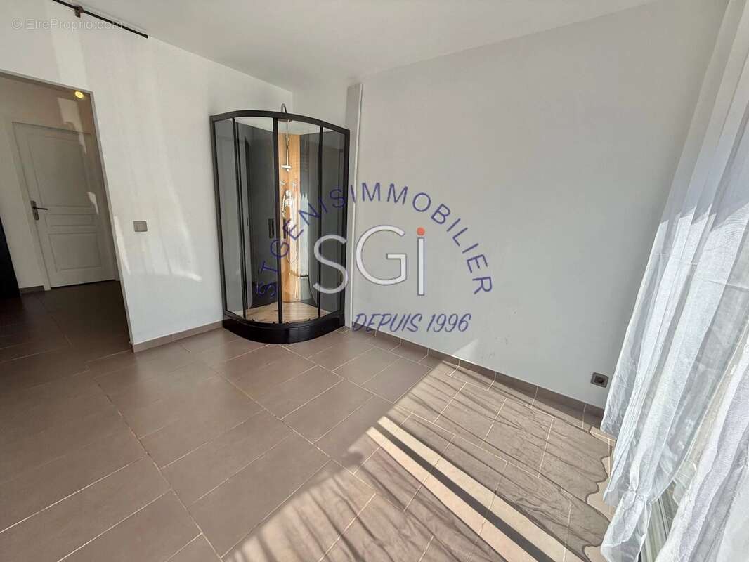 Maison à VILLELONGUE-DELS-MONTS