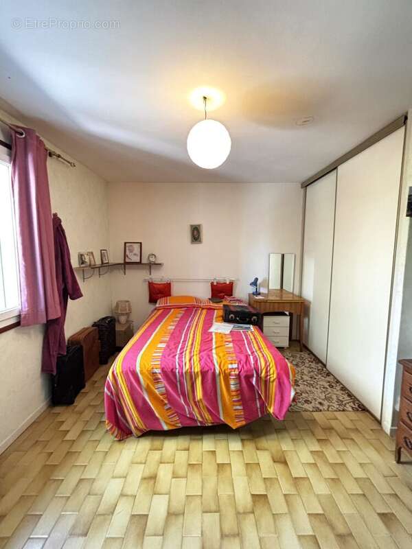 Maison à LE MUY