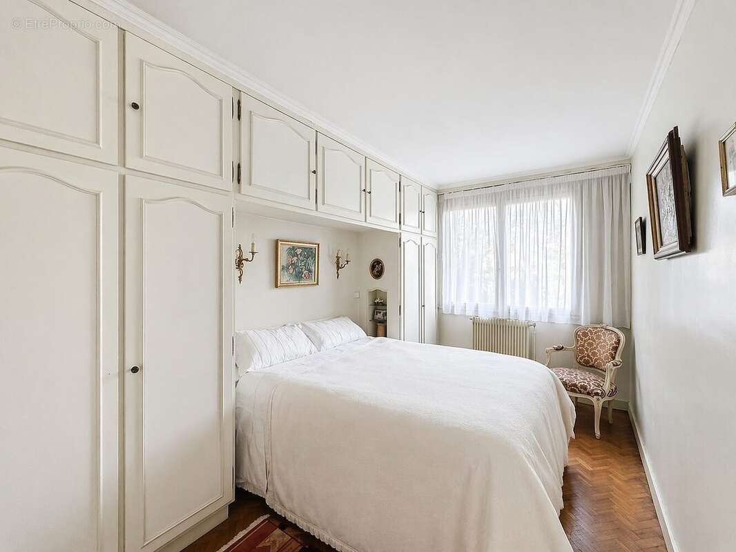 Appartement à CHARENTON-LE-PONT