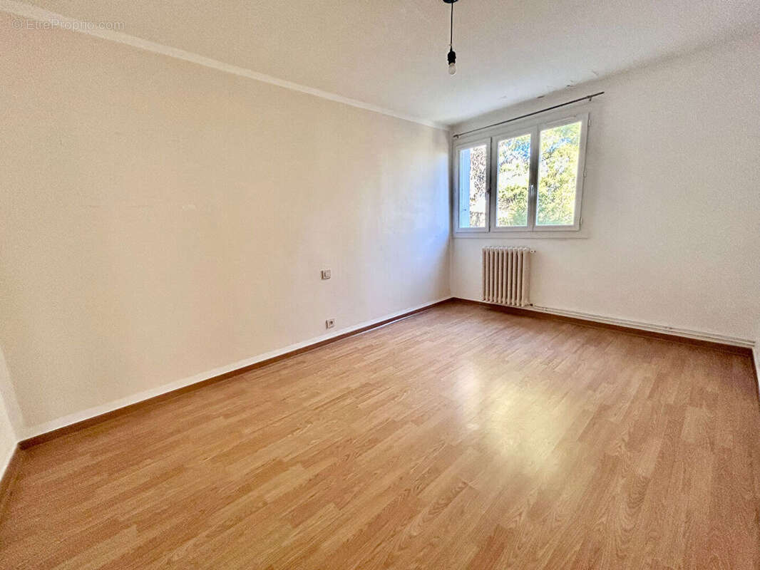 Appartement Montpellier  Parc Montcalm -T4  93 m2 - photo 4