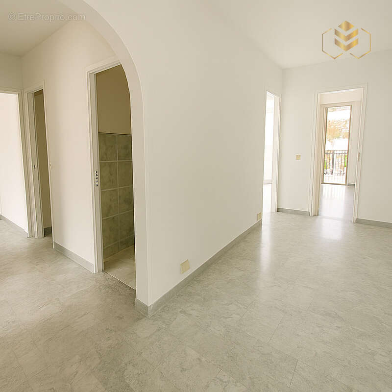 Appartement à ROQUEBRUNE-CAP-MARTIN