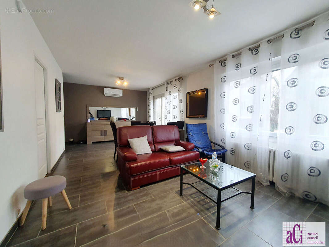 Maison à L'HAY-LES-ROSES