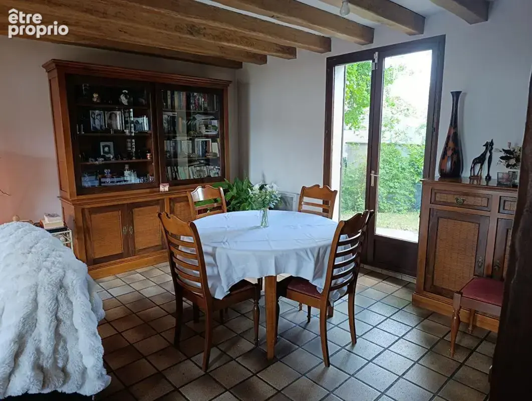 Maison familiale de 8 pièces avec sous sol total ET piscine  chauffée - photo 10