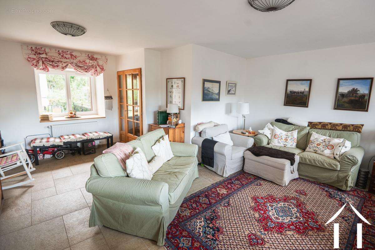 Maison à COUCHES