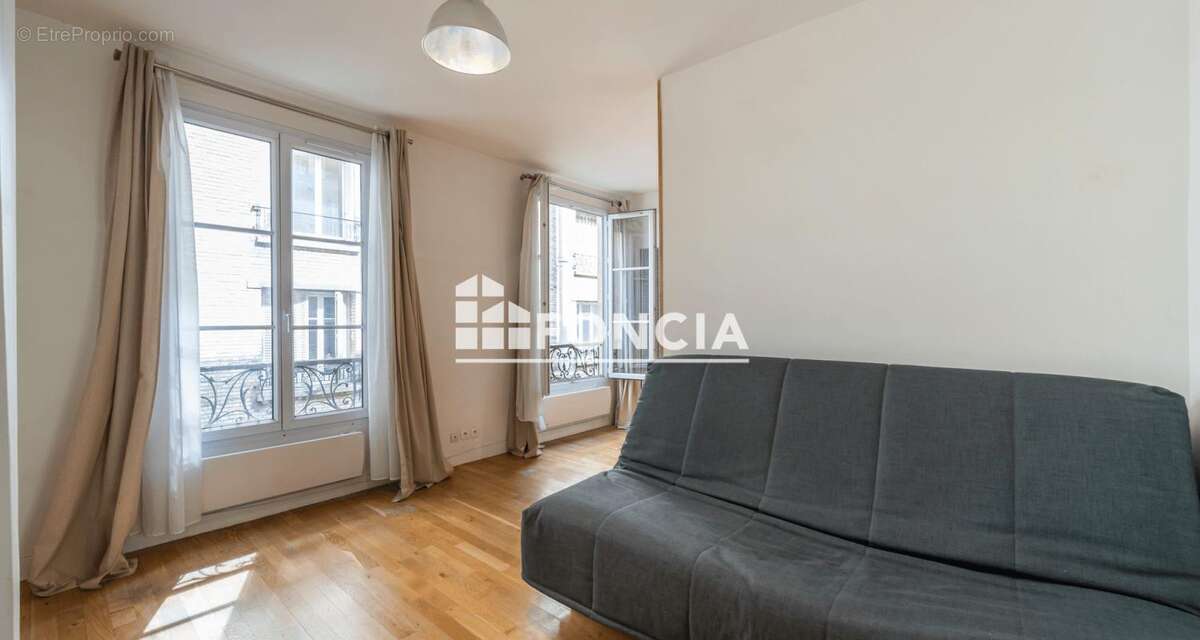 Appartement à PARIS-17E