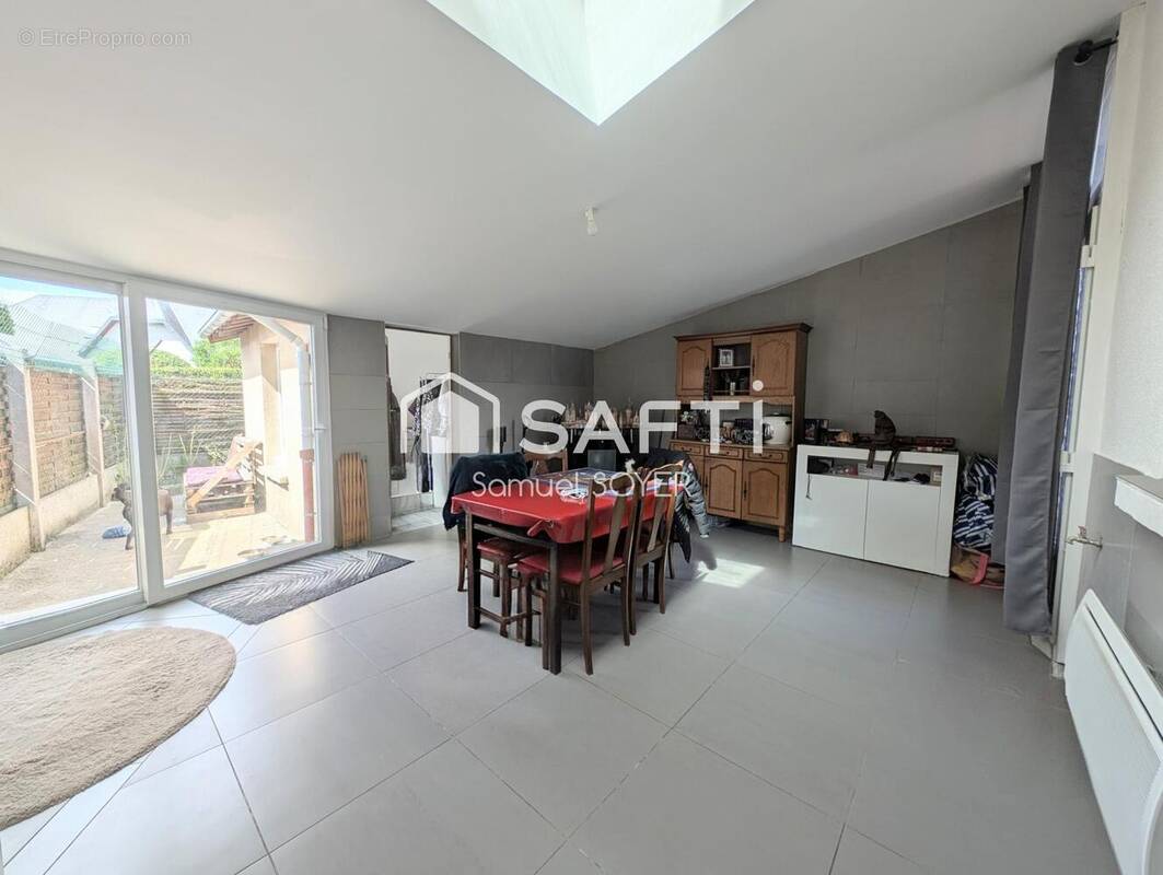Photo 1 - Maison à TERGNIER