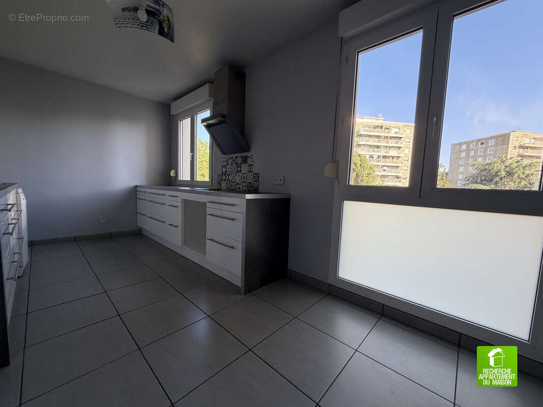 Appartement à LYON-7E