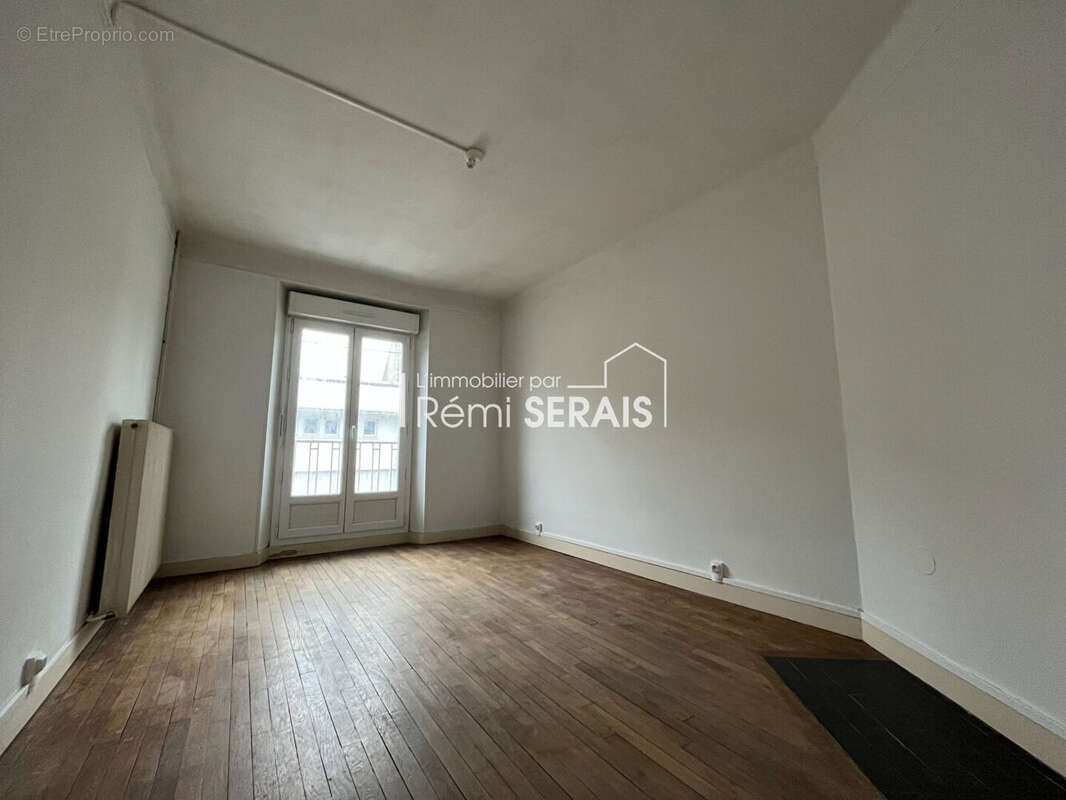 Maison à CONDE-SUR-NOIREAU