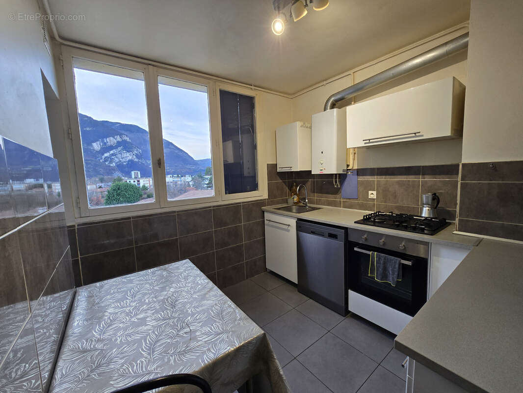 Appartement à FONTAINE