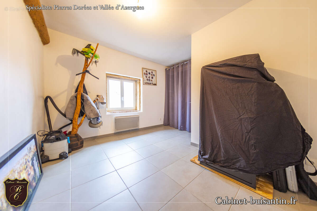 Appartement à VILLE-SUR-JARNIOUX