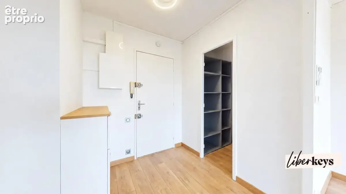Appartement T4  de 80 m² avec balcon   Box privé et   Parking à Draguignan - photo 9