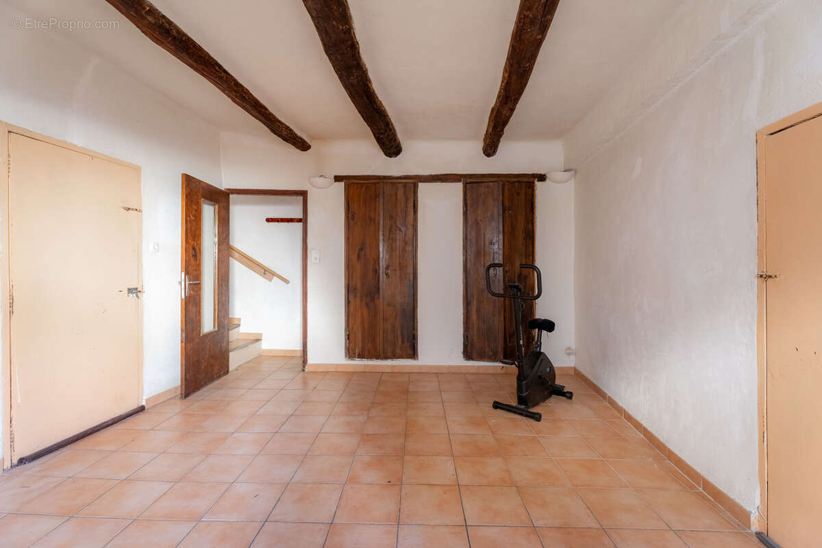 Maison à SIMIANE-COLLONGUE