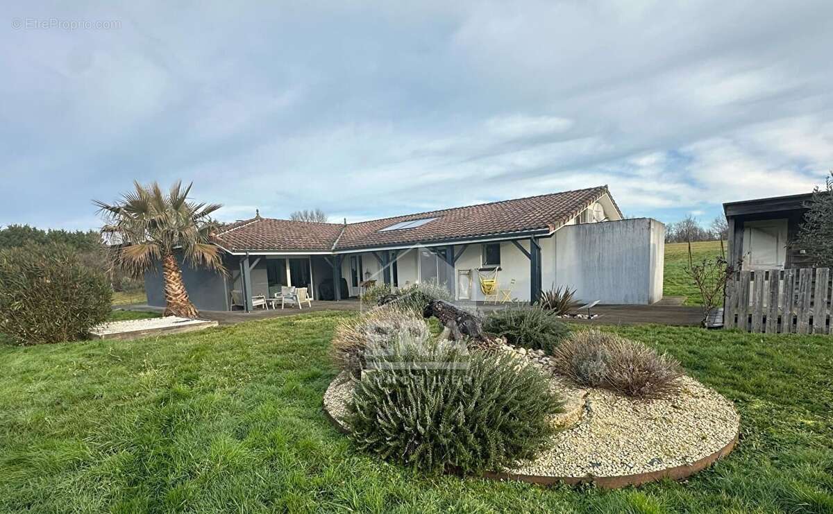 Maison 232m² à montpon-ménestérol - photo 6