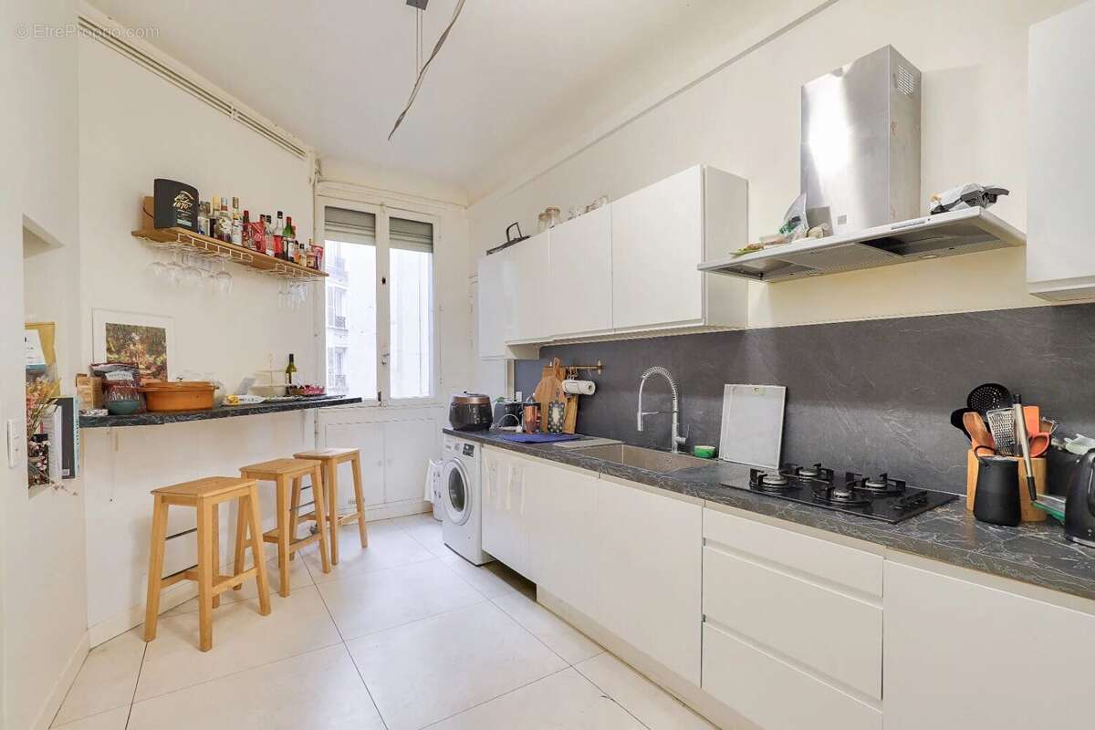 Appartement à PARIS-15E