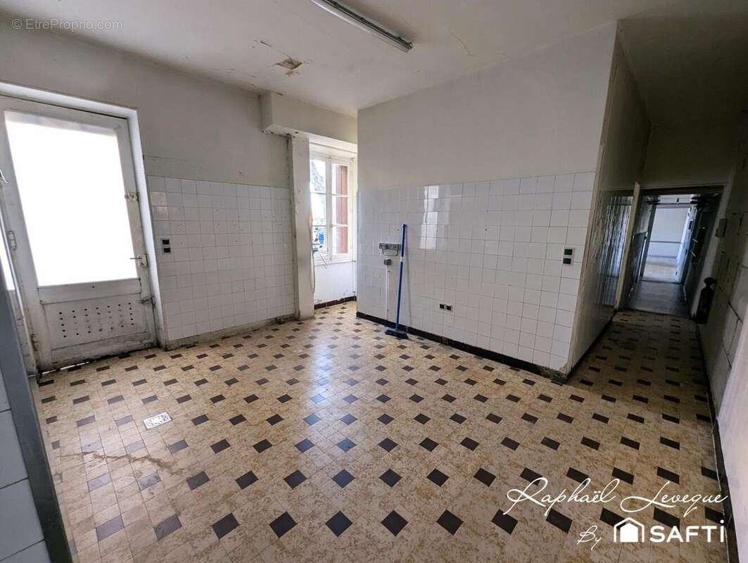 Photo 6 - Commerce à LA VOULTE-SUR-RHONE