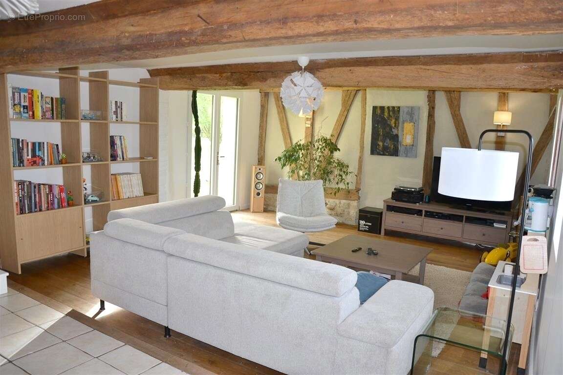 Maison à COURMENIL