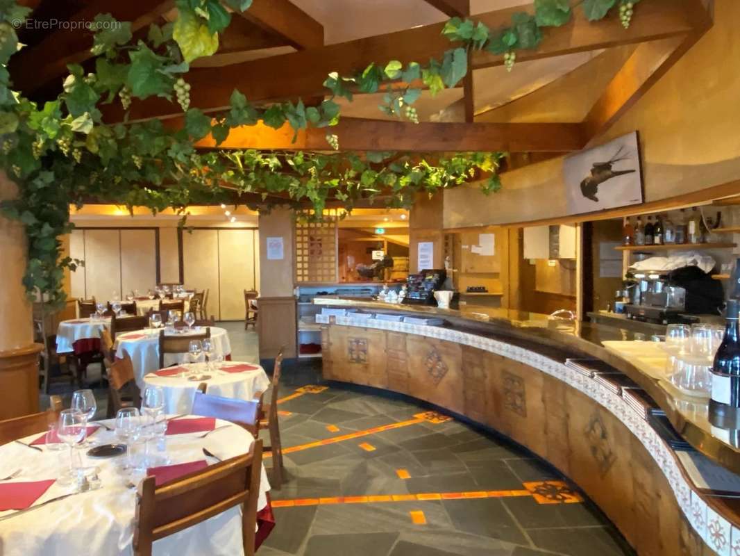 Commerce à FONT-ROMEU-ODEILLO-VIA