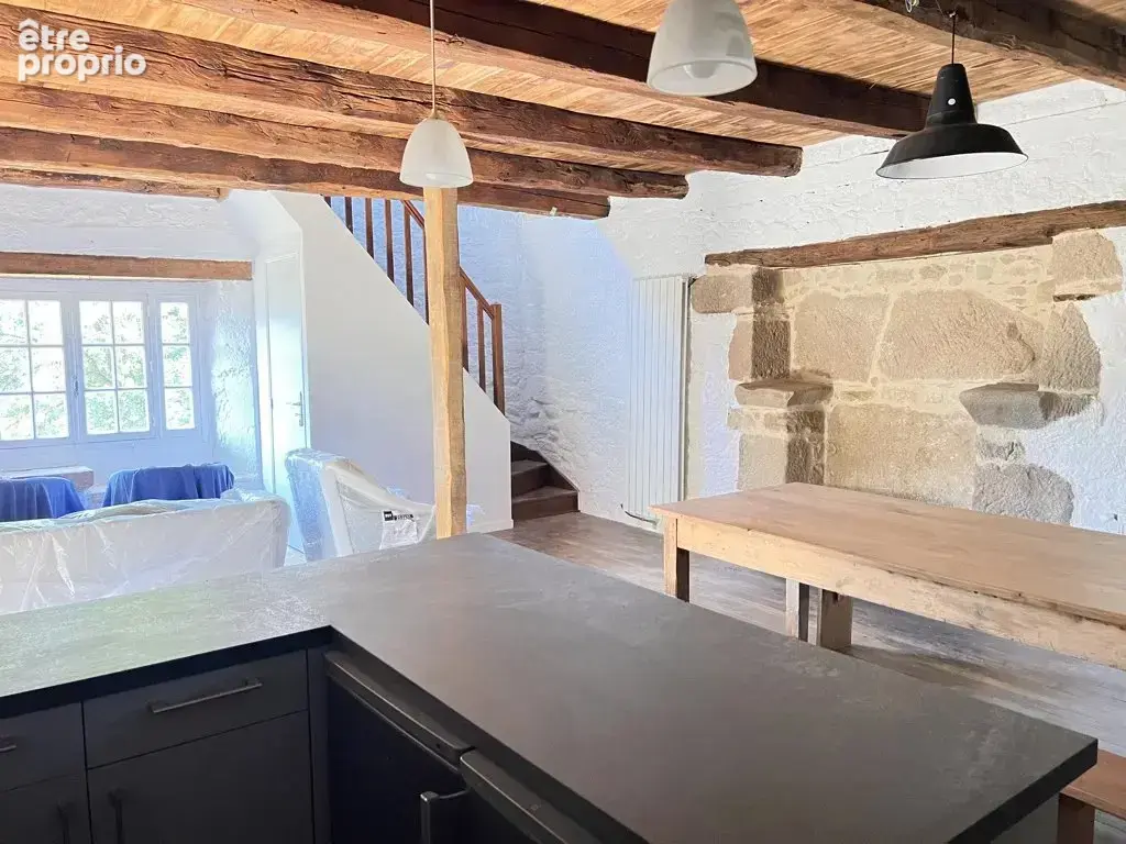 Environs de Figeac: Ensemble de deux maisons en pierre et dépendances avec 20 hectares - photo 4