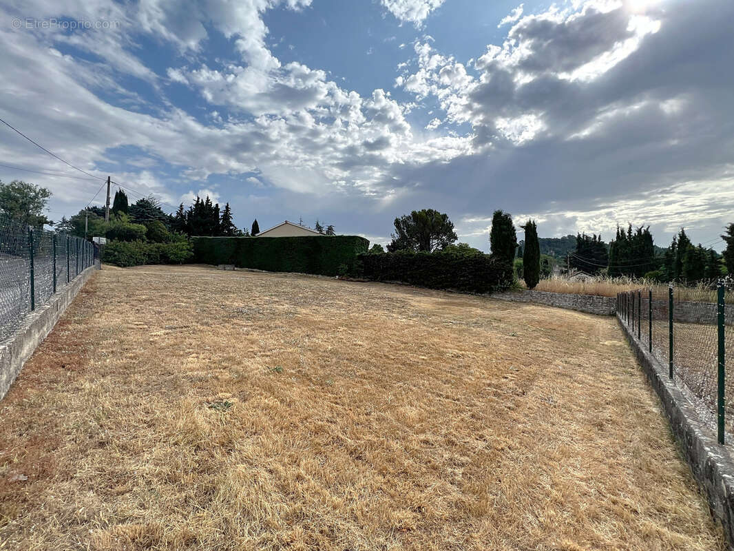 Luberon reillanne terrain constructible - photo 3