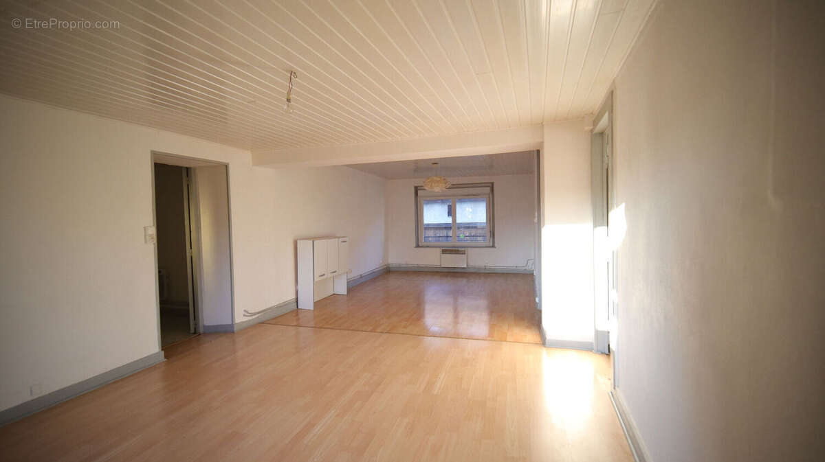 Maison à VELLE-SUR-MOSELLE