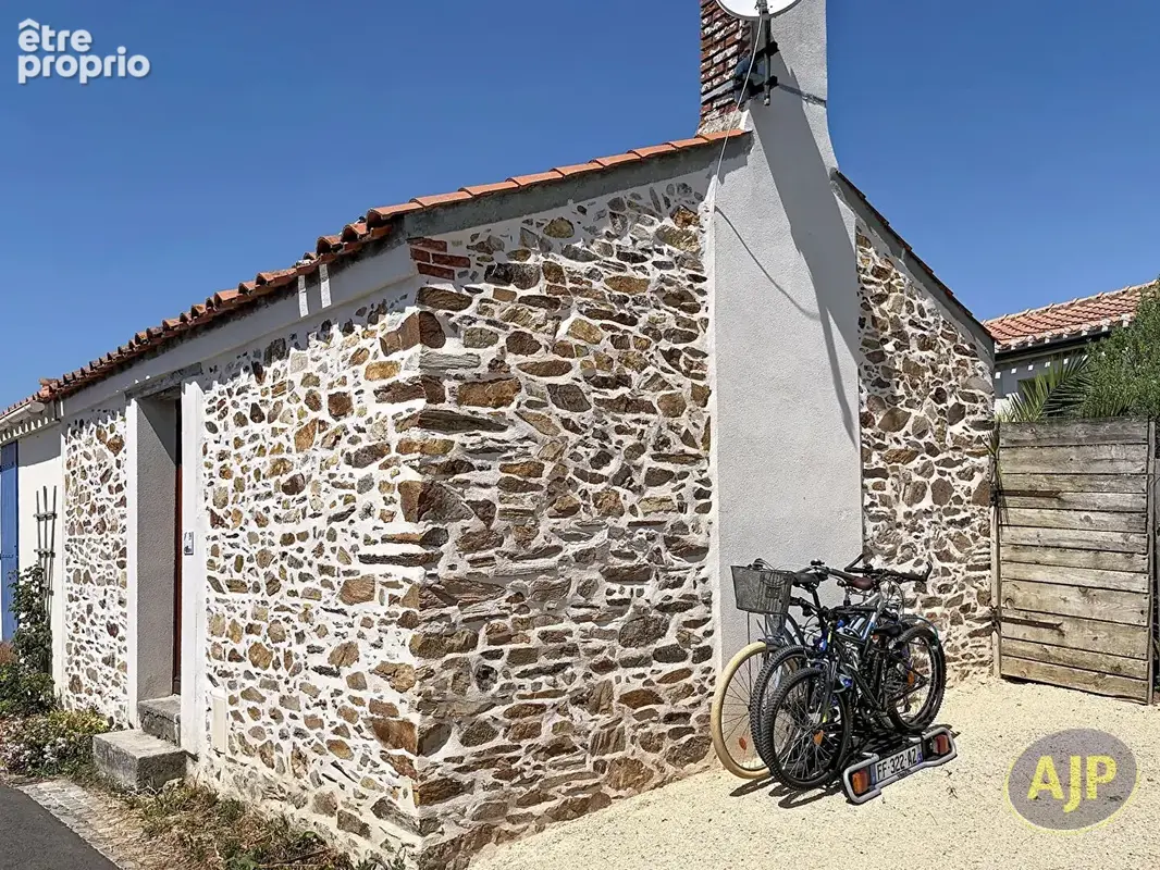 ILE D'OLONNE , proche de Les Sables d'Olonne, maisonnette une pièce. - photo 2