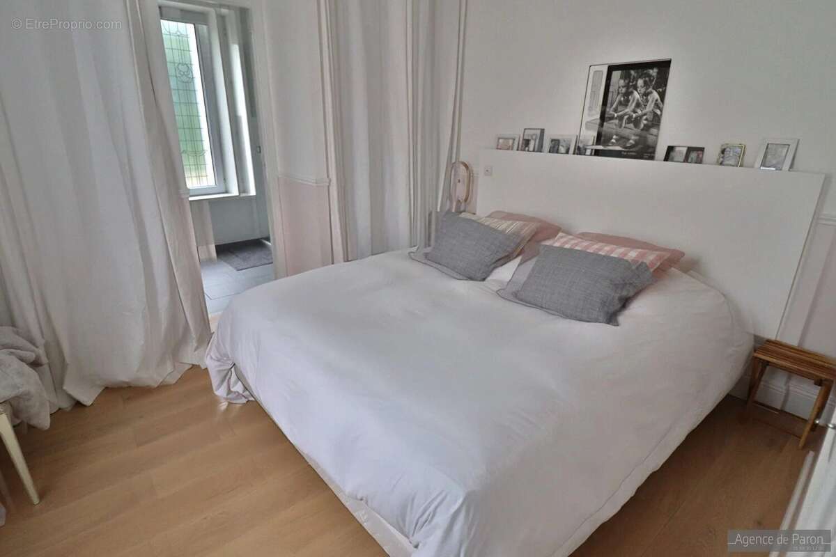 Maison à VERRIERES-LE-BUISSON