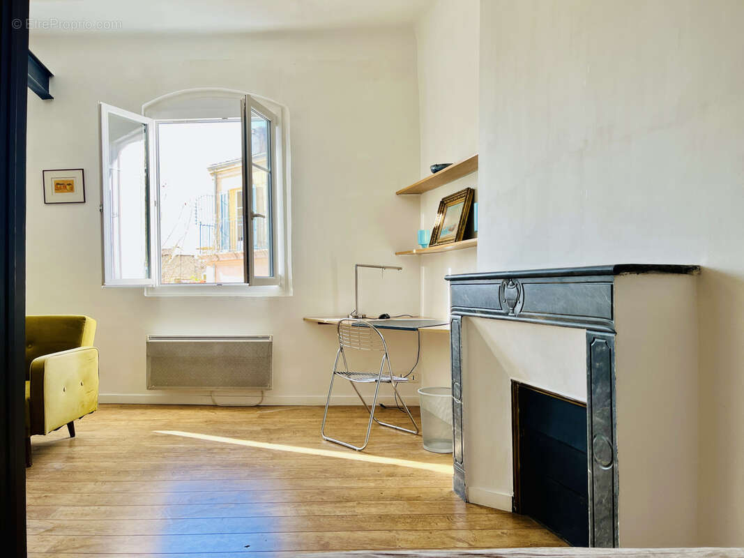 Appartement à MARSEILLE-2E
