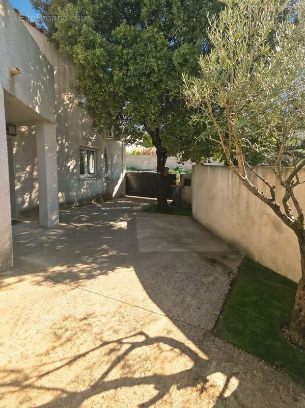 Appartement à SUSSARGUES