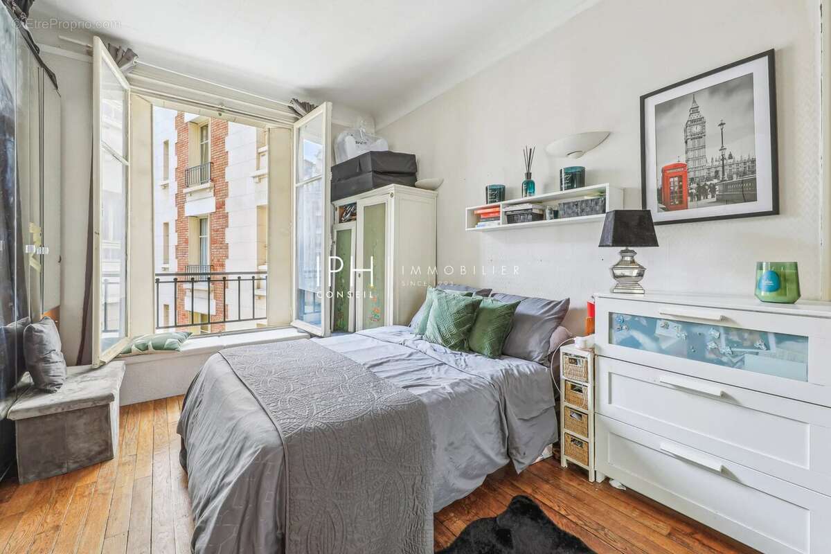 Appartement à NEUILLY-SUR-SEINE