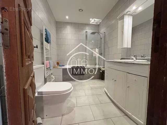 Maison à SAINT-PIERRE-D'EYRAUD