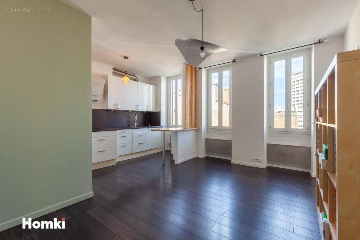 Appartement à MARSEILLE-7E