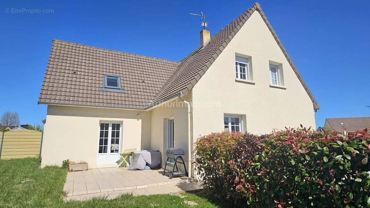 Maison à DEMOUVILLE