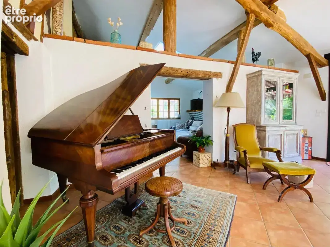 À seulement 6 minutes de Rieumes – Propriété de caractère de plus de 340 m² - photo 6