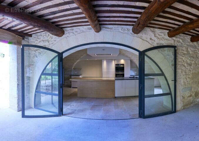 Uzès Centre Mas de caractère du XVIIIe siècle avec piscine chauffée et parc arboré - photo 7