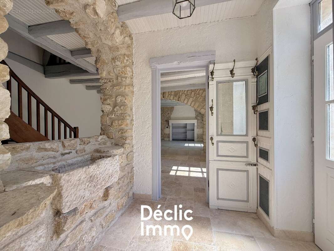 Maison à NIEUIL-L'ESPOIR