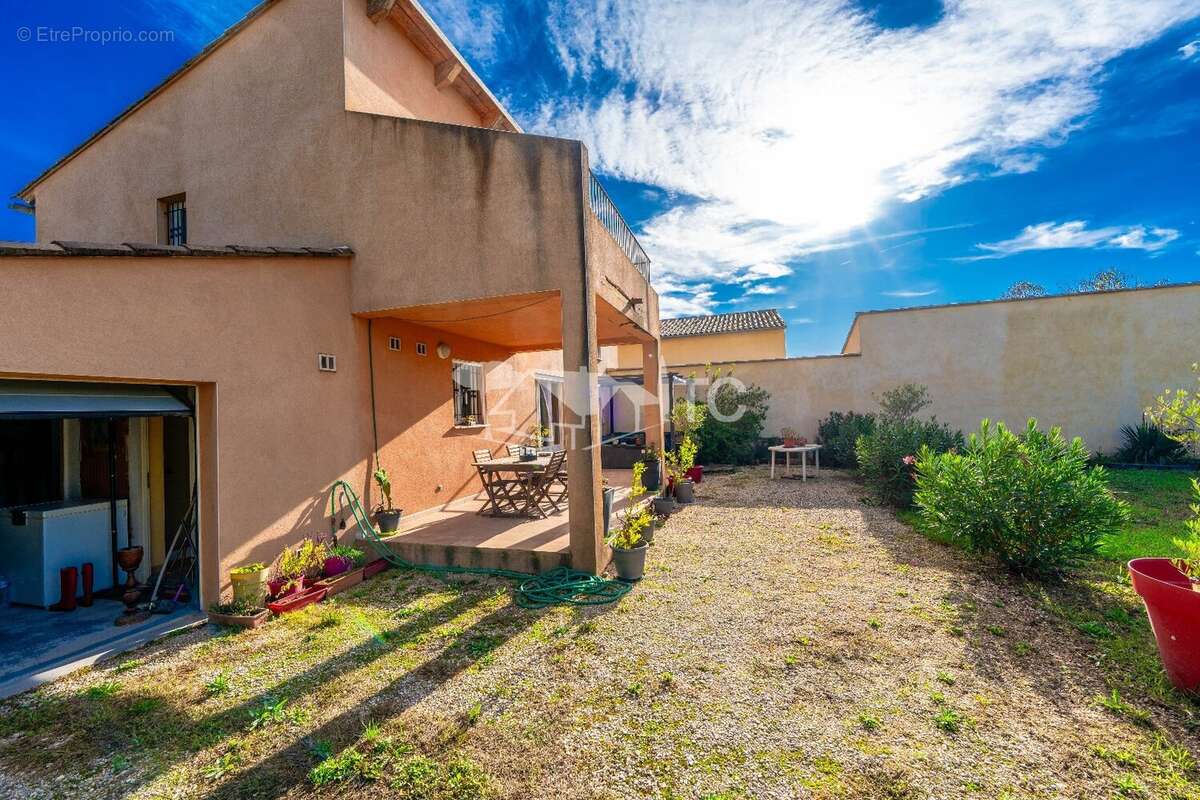 Maison à SAINT-DENIS