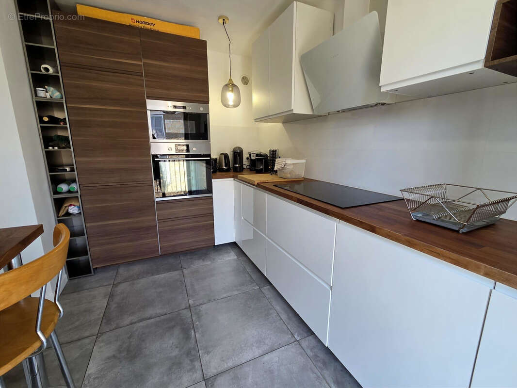 Pied-à-terre idéal à Propriano : T3 rénové avec terrasse, à 5 min des plages - photo 4