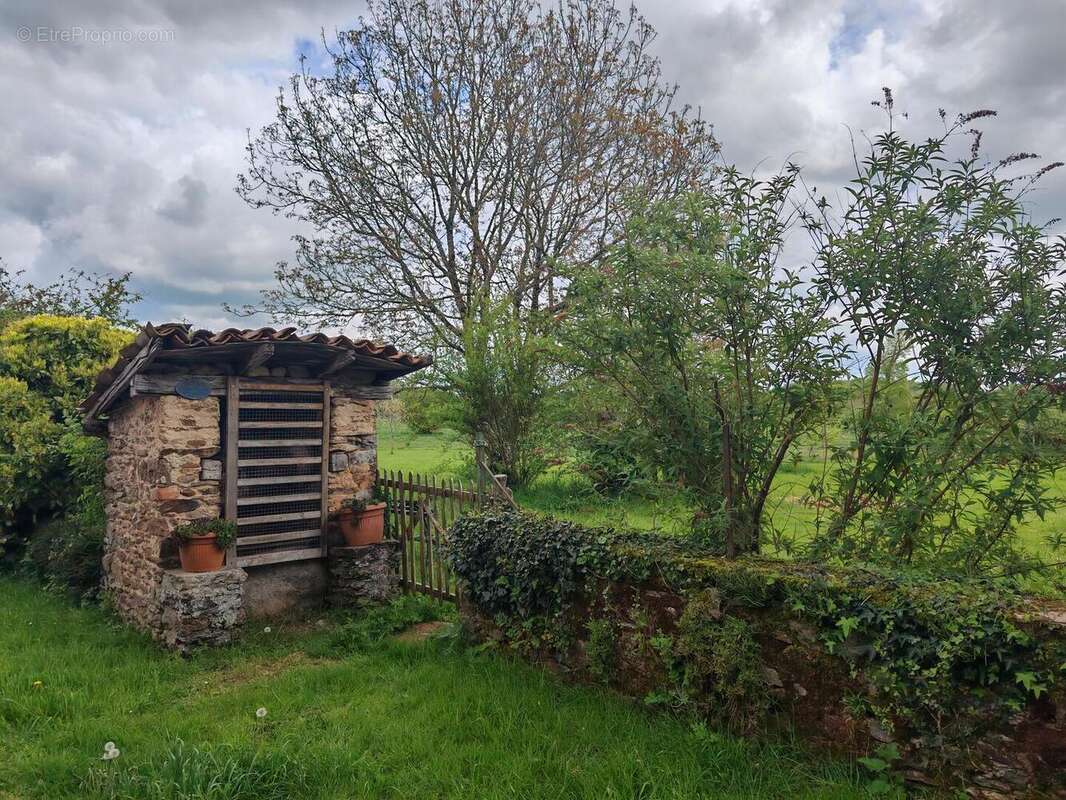 Puits - Maison à LIMOGES