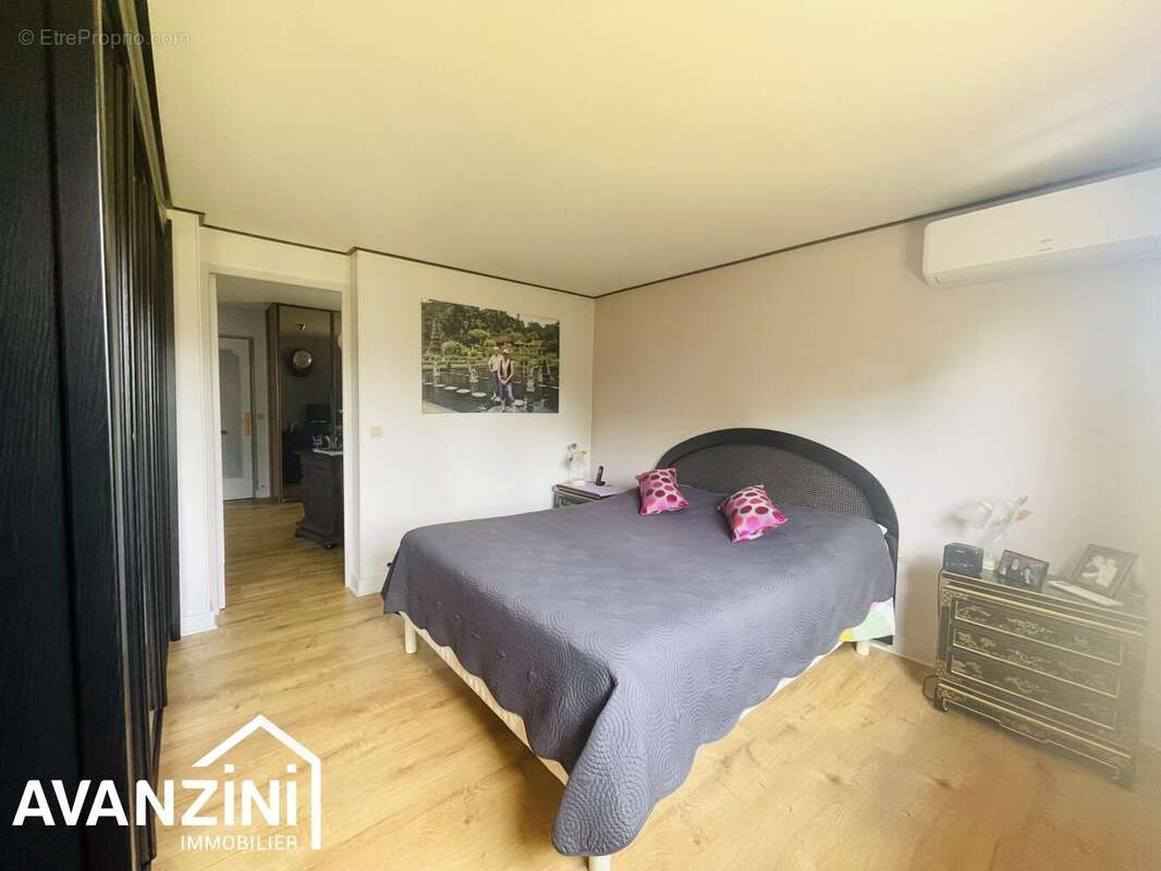 Maison à CRECY-LA-CHAPELLE