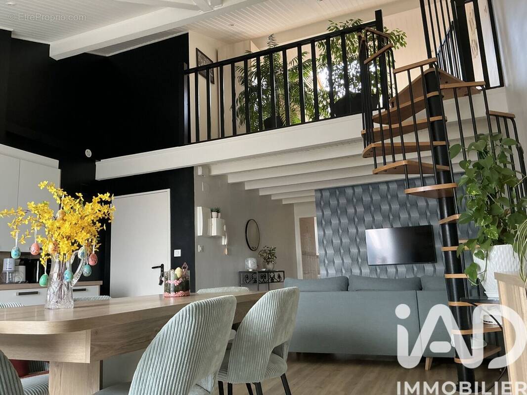 Photo 1 - Appartement à AUDUN-LE-ROMAN