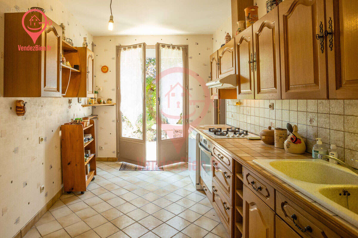 Département Cher 18 - à St Doulchard, Maison individuelle de 96 m2 habitables - photo 4