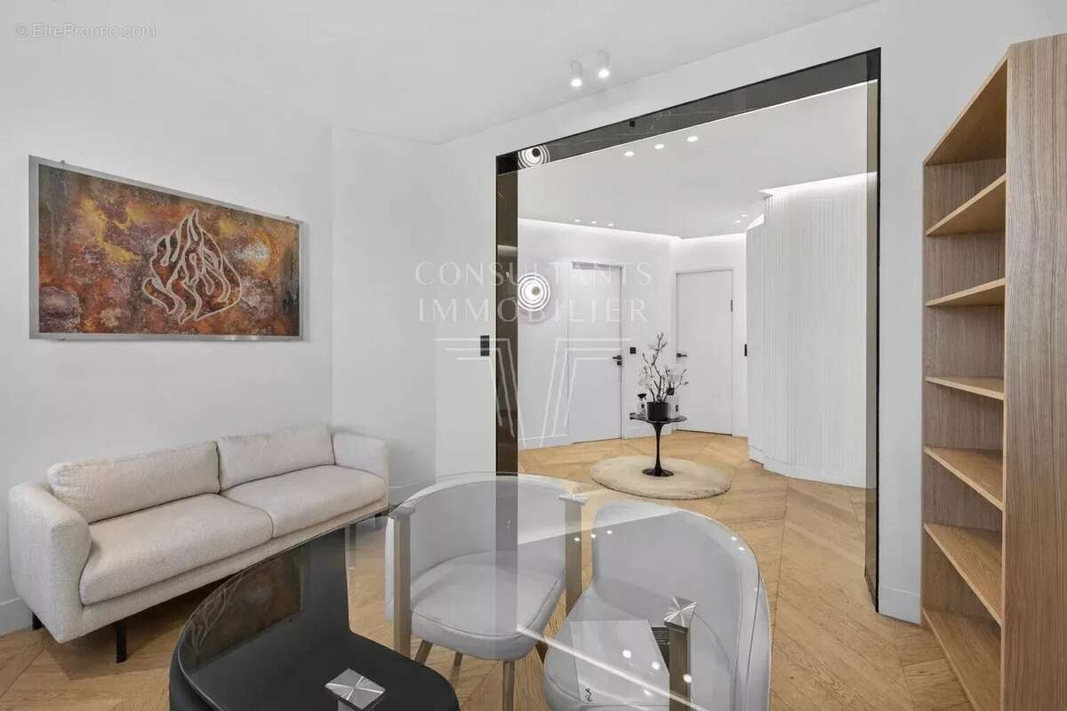 Appartement à PARIS-17E