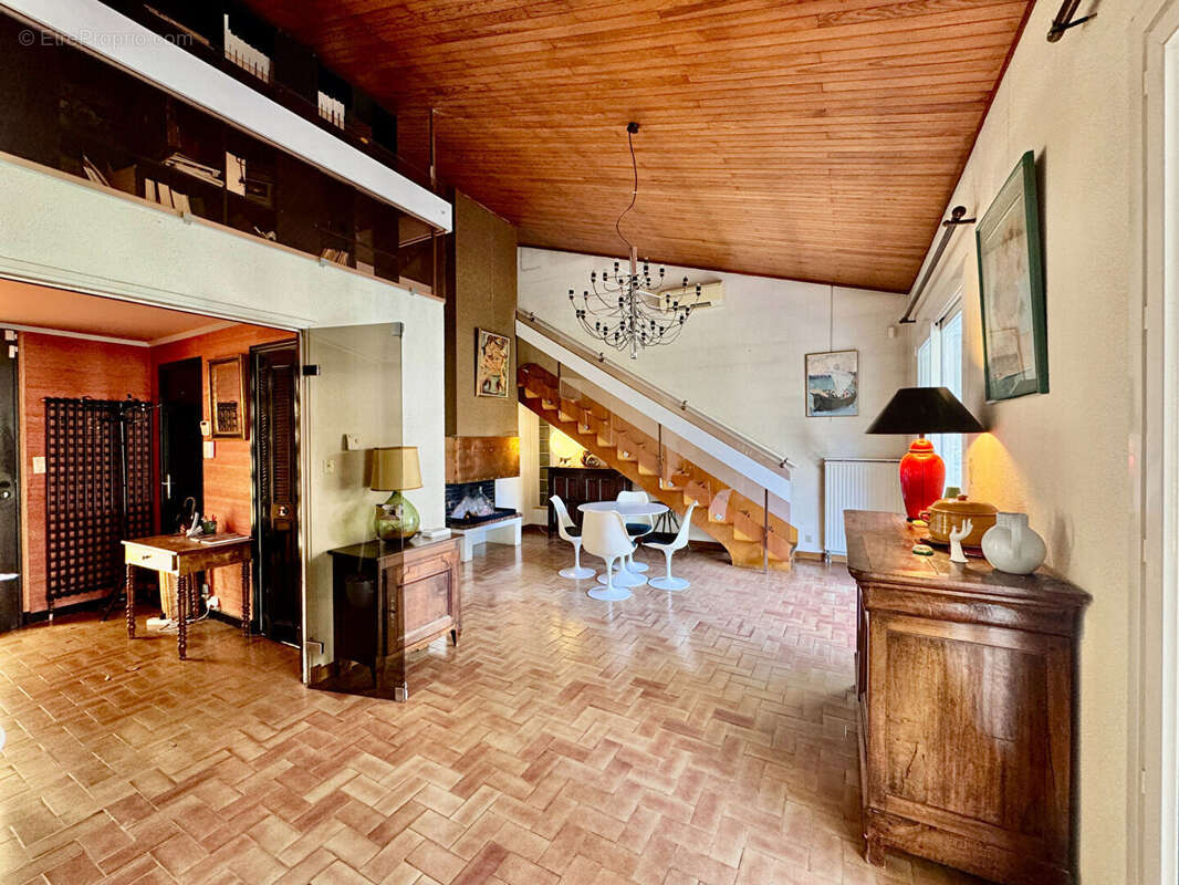Maison à VILLENEUVE-LES-AVIGNON