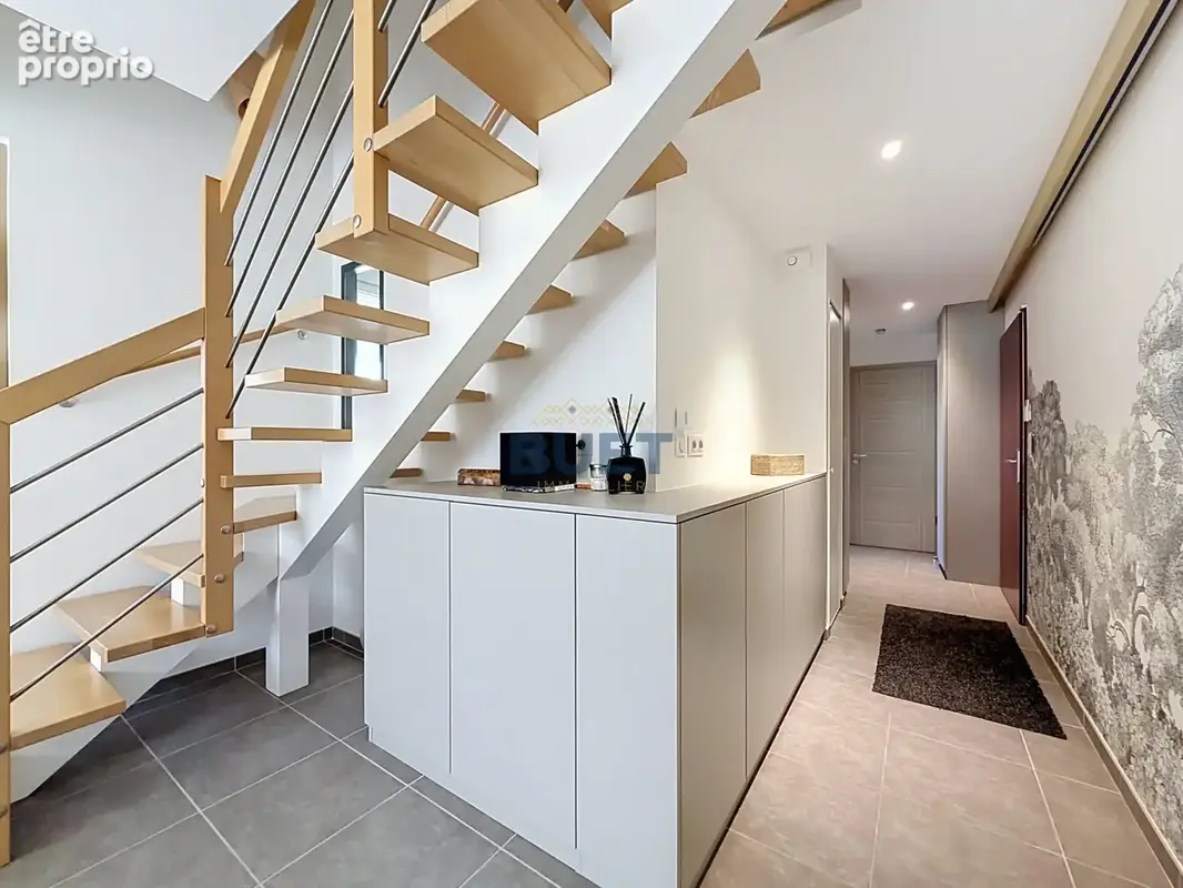 Maison 6 pièces   141 m2  Un bien contemporain aux prestations de qualité - photo 4