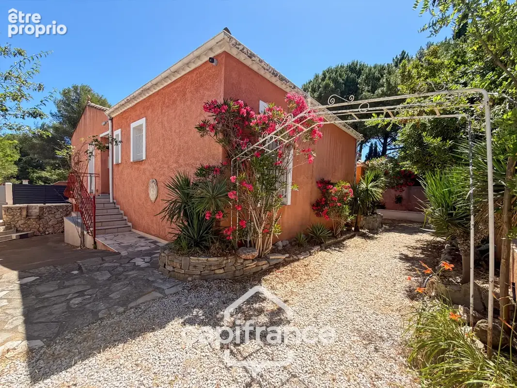 LE CRÈS – Maison familiale avec appartement indépendant, piscine et revenu locatif - photo 5