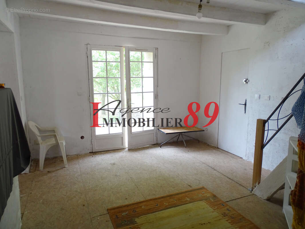 Maison à MONTIGNY-SUR-AUBE