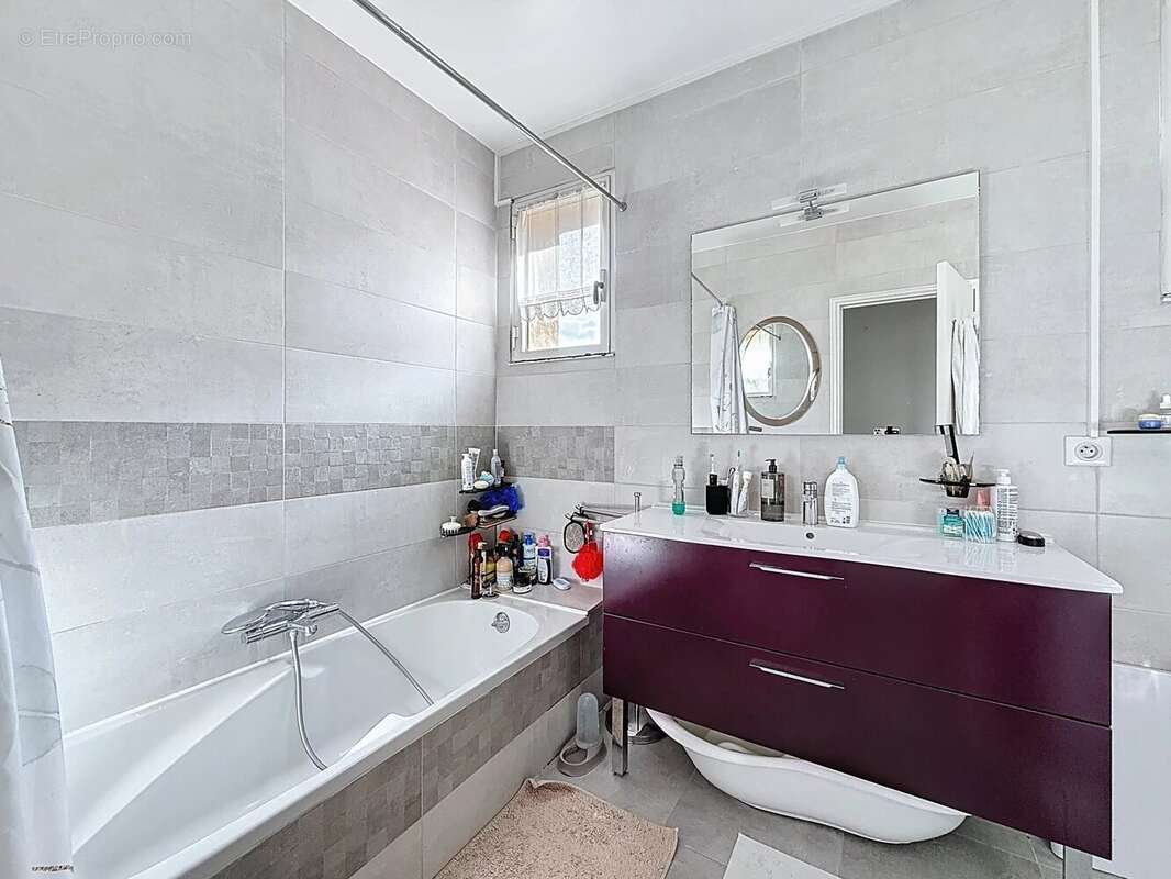 Appartement à VILLENEUVE-LOUBET